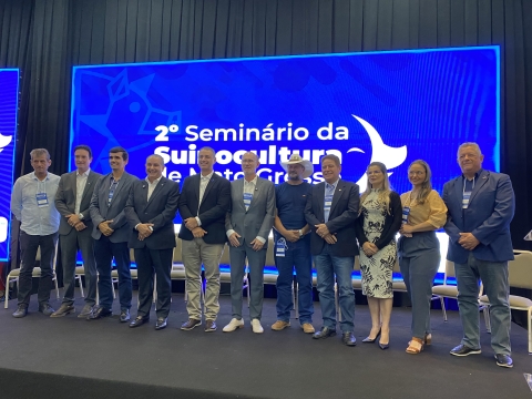 Parlamentares e lideranças destacam atuação da Acrismat no desenvolvimento da suinocultura